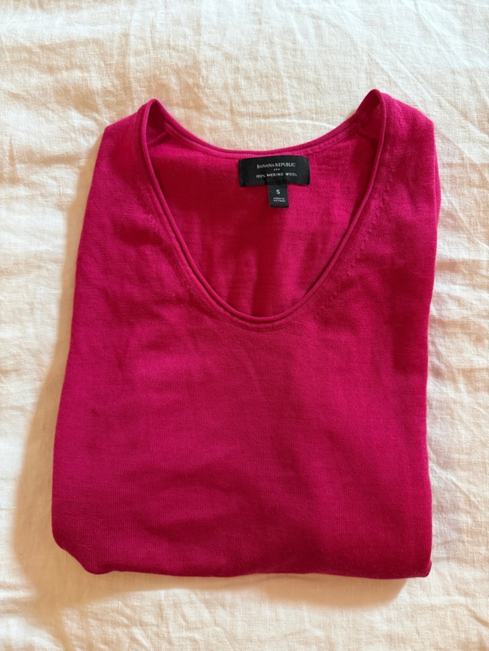 CROPPED MERINO WOOL Bright Fuchsia Scoop Neck Sweater SMALL